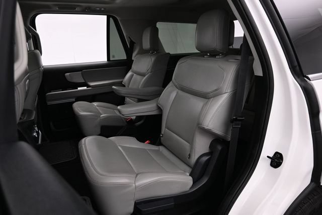Certified 2025 Ford Expedition Active AWD/4WD image 28