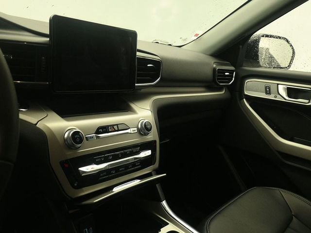 Certified 2024 Ford Explorer XLT w/ Equipment Group 202A image 12