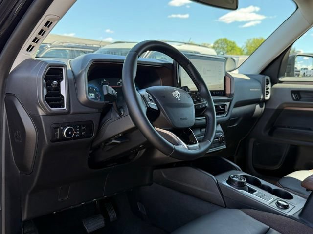 Certified 2025 Ford Bronco Sport Outer Banks w/ Outer Banks Tech Package+ AWD/4WD image 13