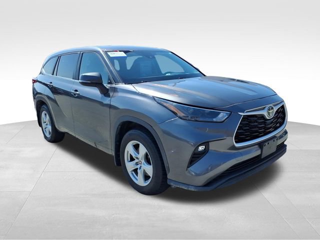 Used 2023 Toyota Highlander LE image 8