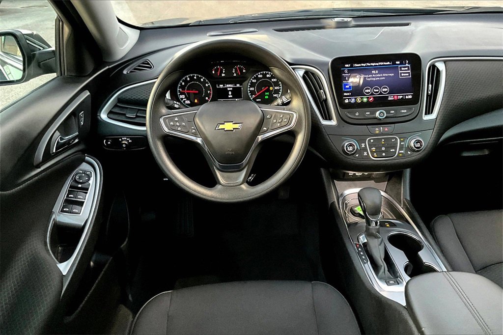 Used 2024 Chevrolet Malibu LT image 5