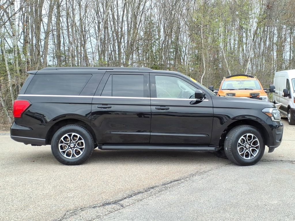 Certified 2024 Ford Expedition Max XLT AWD/4WD image 3