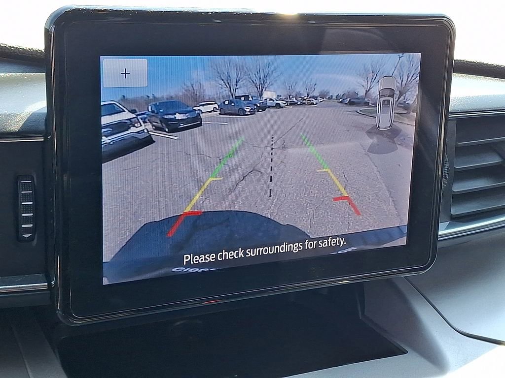 Certified 2023 Ford Explorer XLT w/ Equipment Group 202A image 4