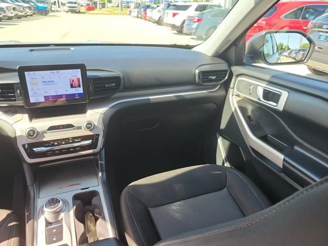 Certified 2023 Ford Explorer XLT RWD image 22