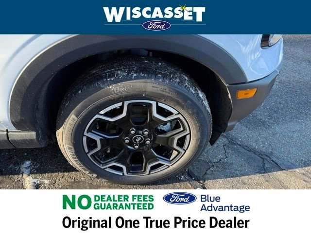 Certified 2025 Ford Bronco Sport Outer Banks w/ Outer Banks Tech Package+ AWD/4WD image 39