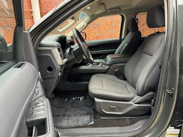 Certified 2022 Ford Expedition XLT image 24