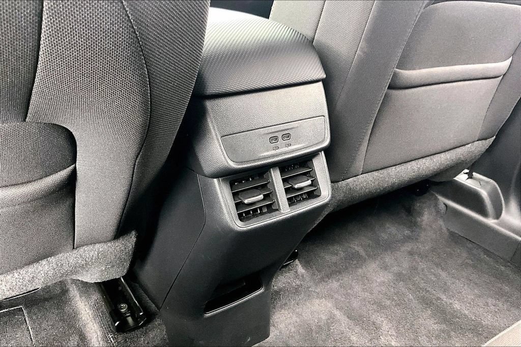 Used 2025 Chevrolet Equinox LT AWD/4WD image 32