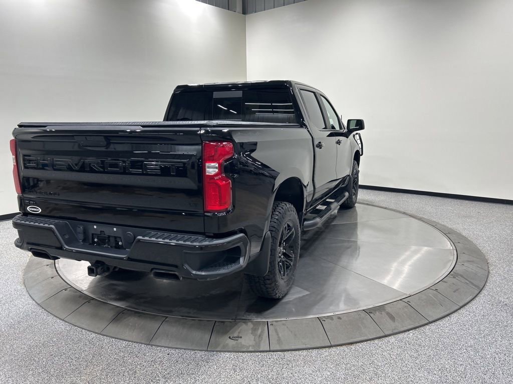 Used 2020 Chevrolet Silverado 1500 LT Trail Boss w/ Midnight Edition image 3