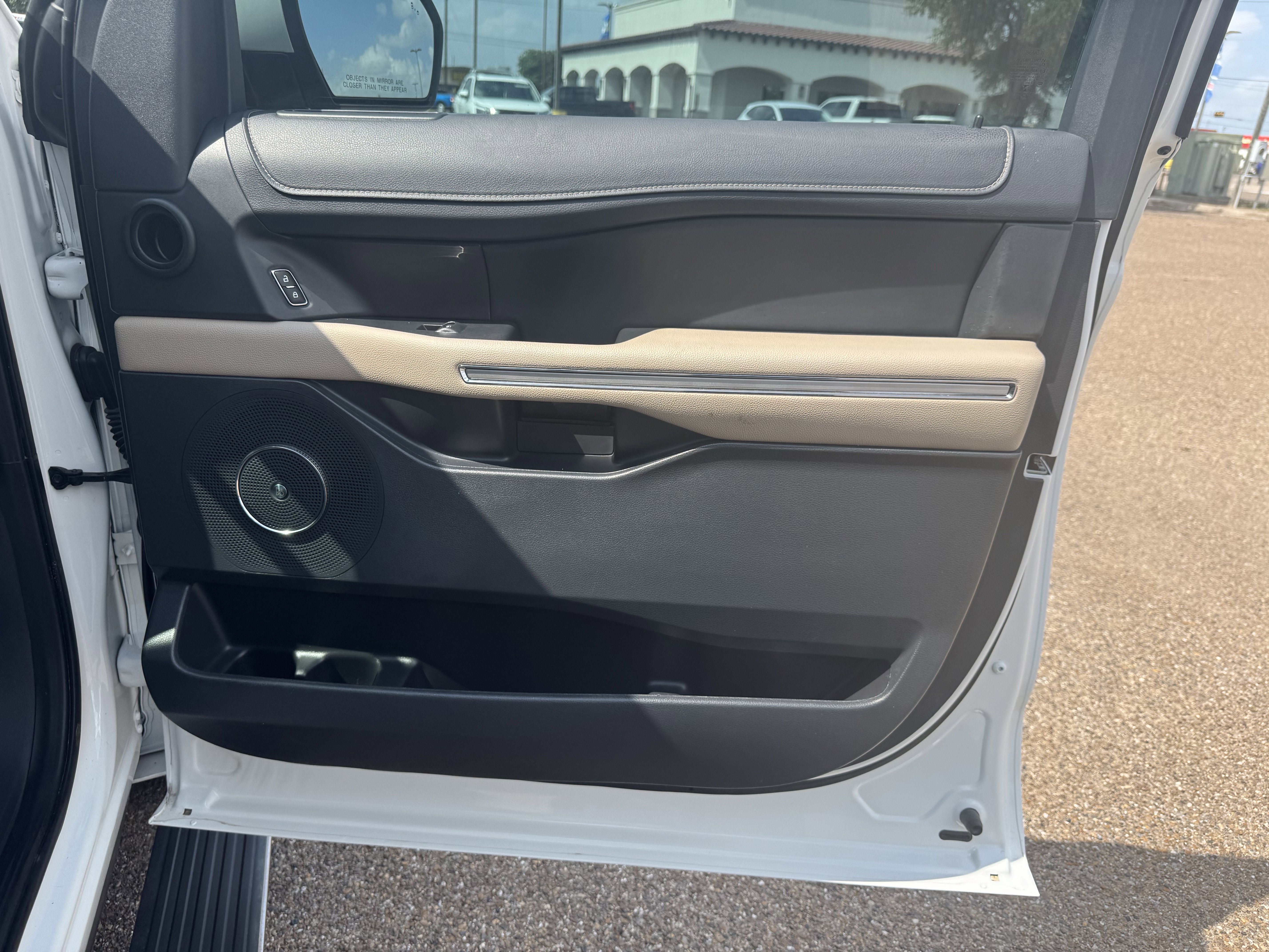 Certified 2023 Ford Expedition Limited RWD image 34