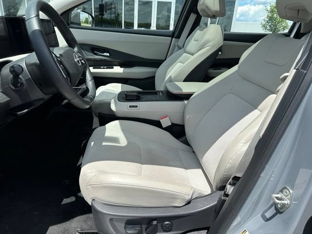 Used 2024 Nissan Ariya AWD image 19