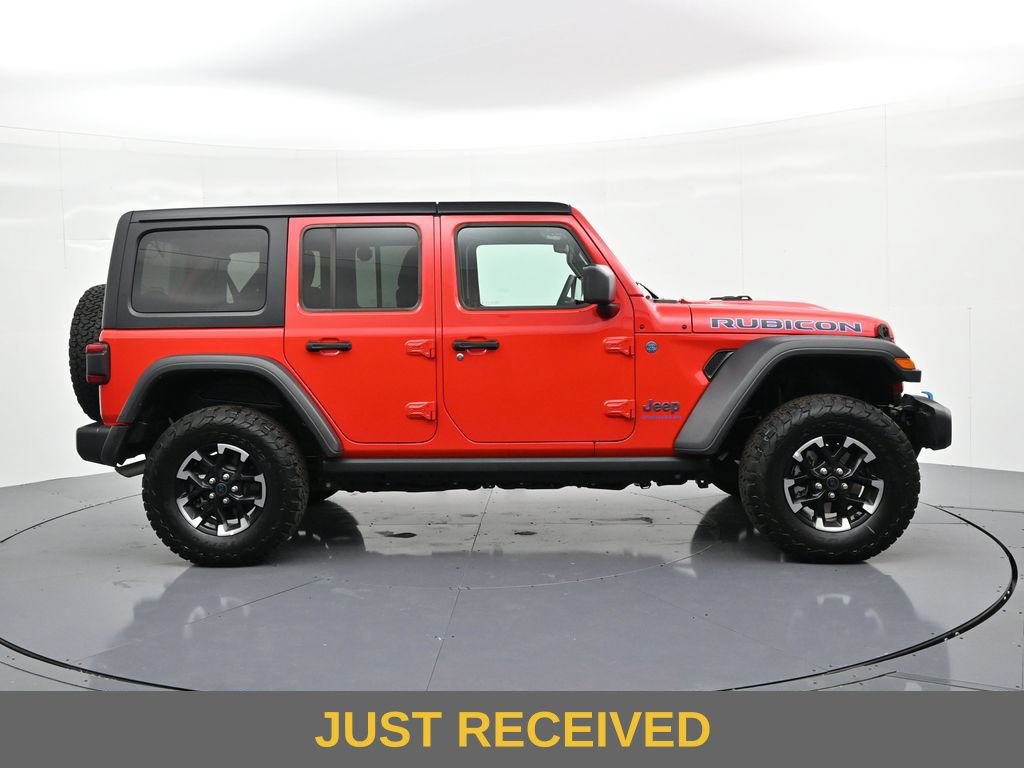 Used 2025 Jeep Wrangler Unlimited Rubicon 4xe w/ Safety Group AWD/4WD image 5