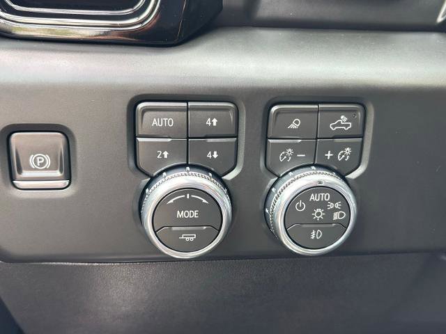 Used 2026 GMC Sierra 1500 AT4X w/ LPO, Black Badging Package AWD/4WD image 20