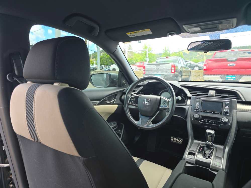 Used 2018 Honda Civic Sport image 11