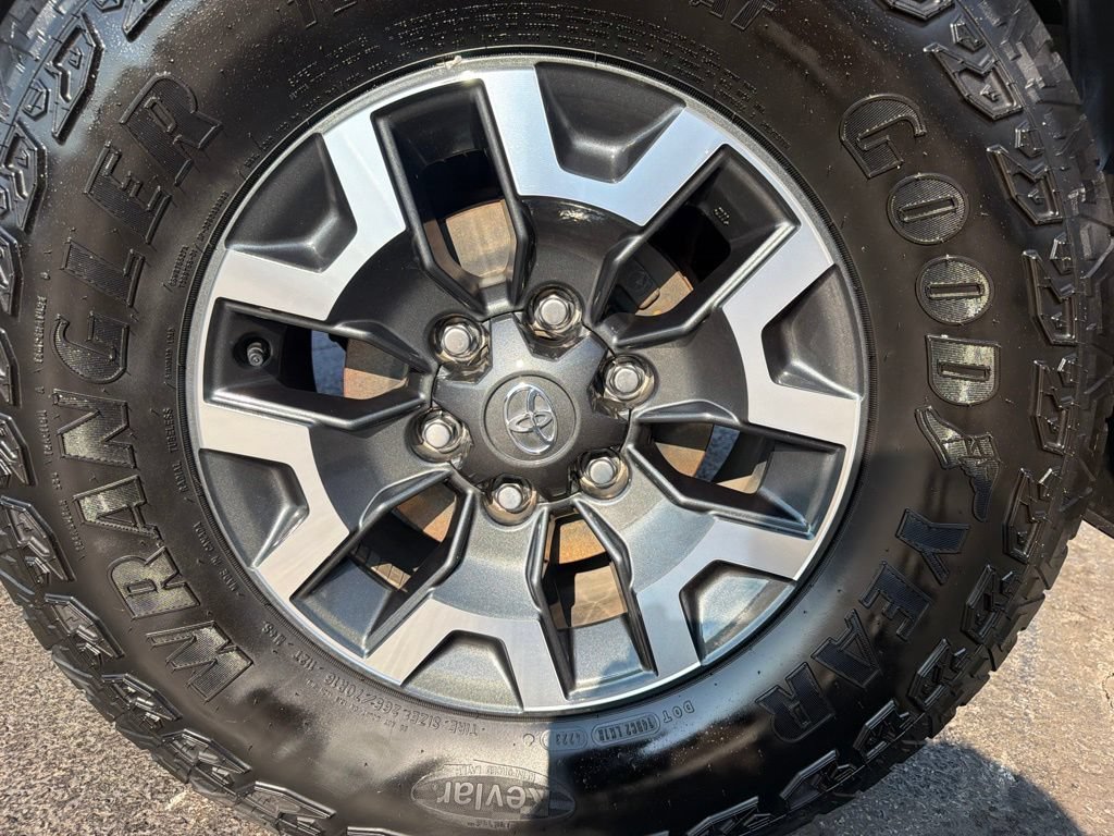 Used 2023 Toyota Tacoma TRD Off-Road AWD/4WD image 53