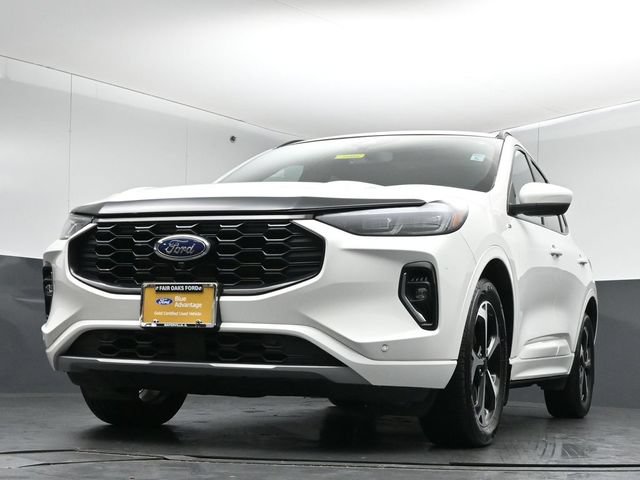 Certified 2023 Ford Escape ST-Line Elite w/ Class II Trailer Tow Package AWD/4WD image 40