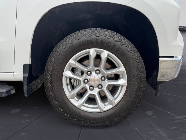 Used 2023 Chevrolet Silverado 1500 LT w/ Z71 Off-Road Package AWD/4WD image 14