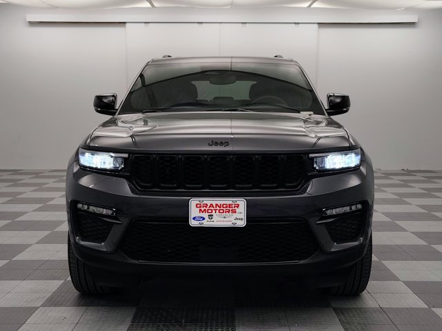 Used 2024 Jeep Grand Cherokee Limited w/ Black Appearance Package AWD/4WD image 6