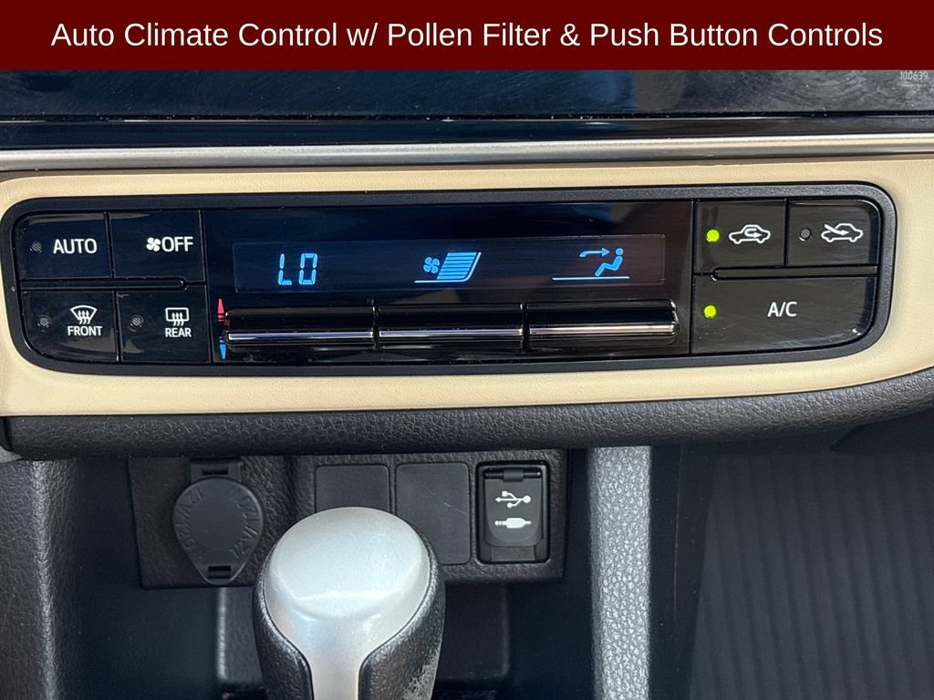 Used 2018 Toyota Corolla LE FWD image 13