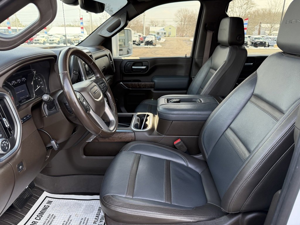 Used 2022 GMC Sierra 3500 Denali w/ Denali Ultimate Package image 4