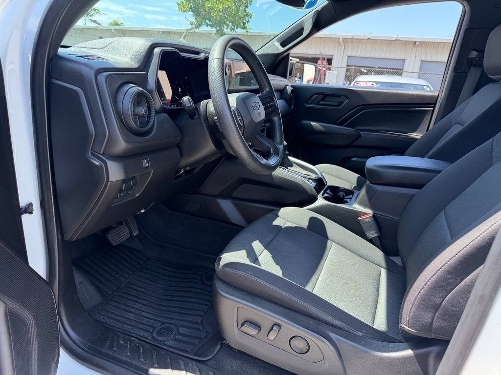 Used 2024 Chevrolet Colorado Trail Boss w/ Technology Package AWD/4WD image 12