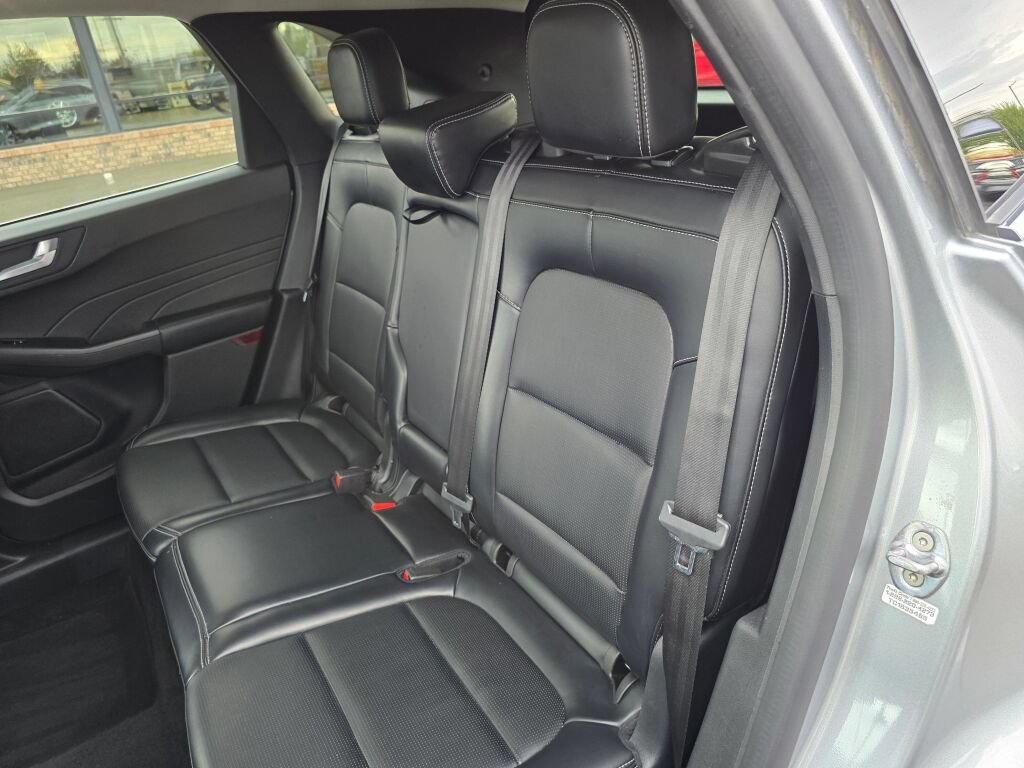 Certified 2024 Ford Escape Platinum AWD/4WD image 18