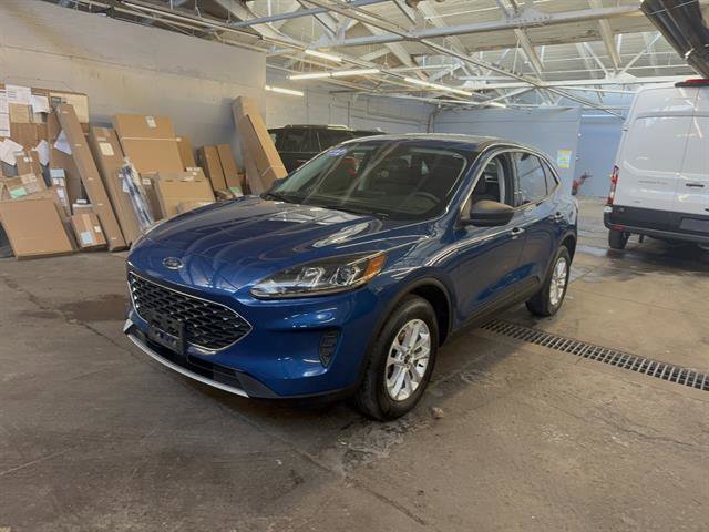 Certified 2022 Ford Escape SE w/ Cold Weather Package AWD/4WD image 3