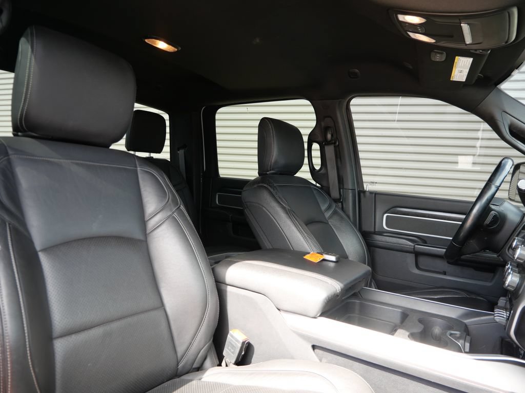 Used 2022 RAM 2500 Big Horn w/ Night Edition AWD/4WD image 18