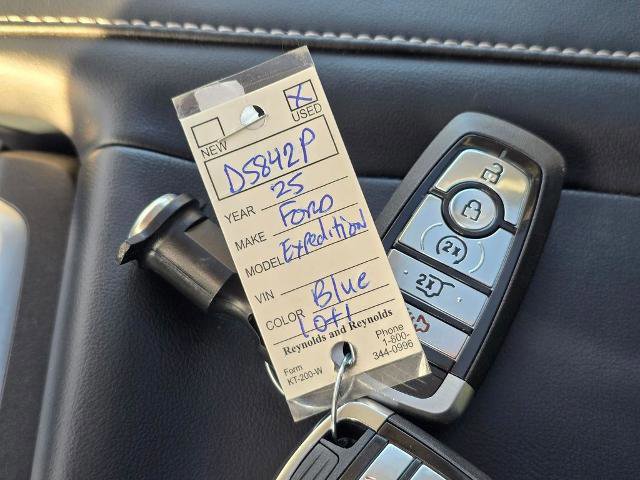 Certified 2025 Ford Expedition Max Platinum image 35