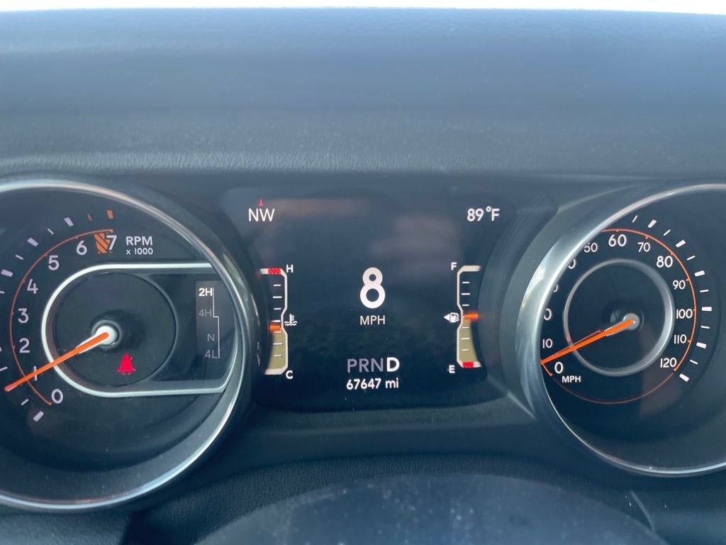 Used 2018 Jeep Wrangler Unlimited Sahara AWD/4WD image 3