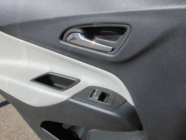 Used 2022 Chevrolet Equinox LS w/ LS Convenience Package AWD/4WD image 22