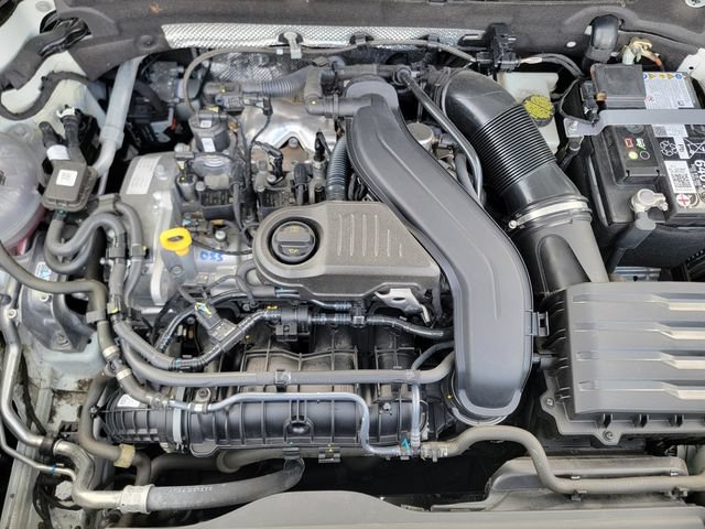 Used 2024 Volkswagen Taos SE FWD image 39