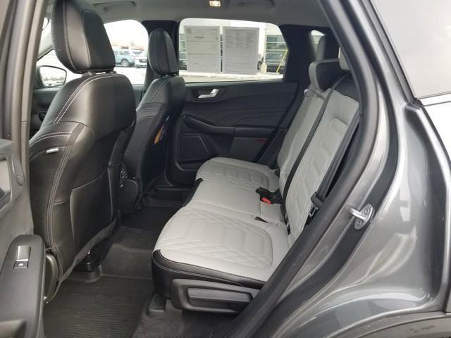 Certified 2023 Ford Escape Platinum w/ Premium Technology Package image 16