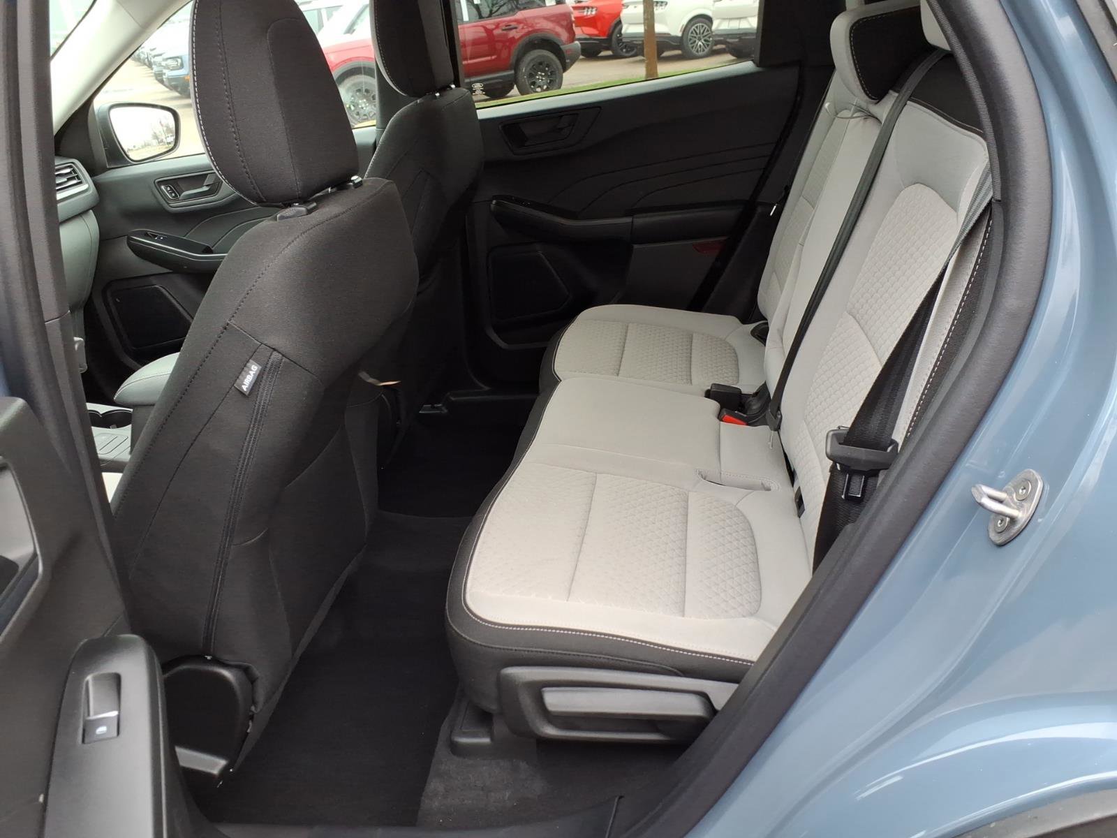 Certified 2023 Ford Escape Active AWD/4WD image 13