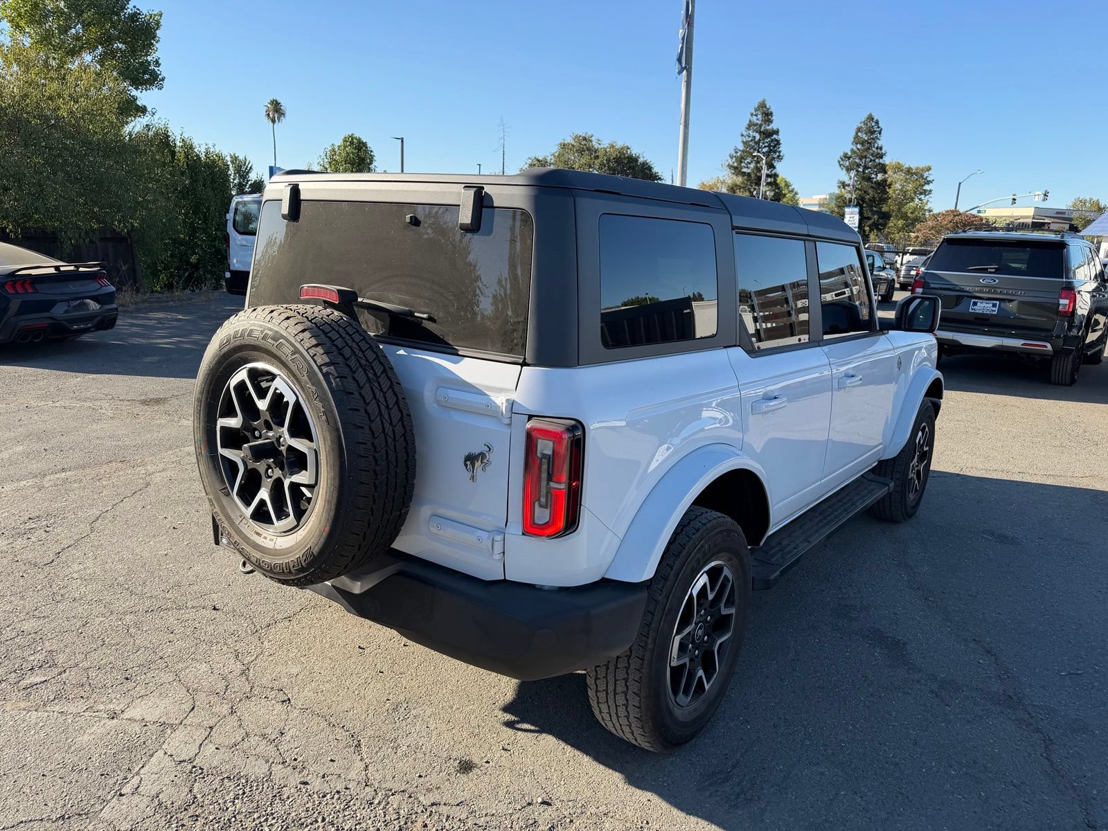 Certified 2024 Ford Bronco Outer Banks AWD/4WD image 5