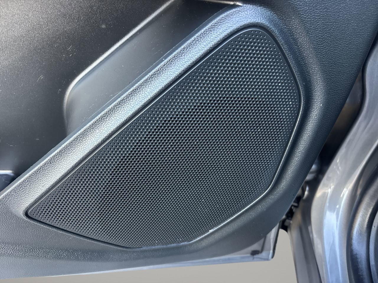 Certified 2023 Ford Explorer Platinum w/ Technology Package image 21