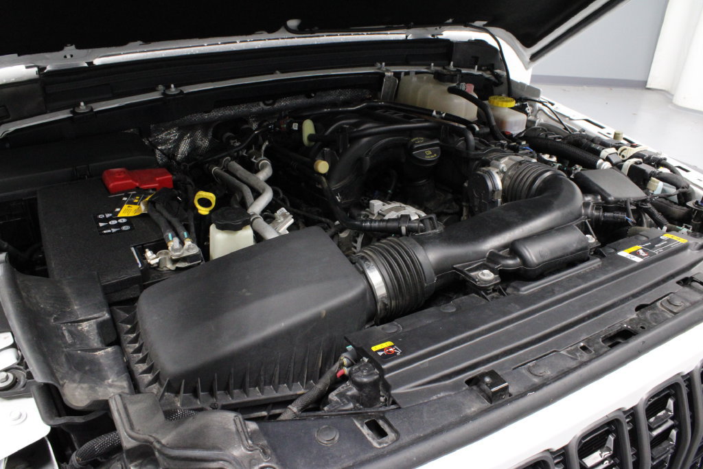 Used 2024 Jeep Wrangler Sport AWD/4WD image 12
