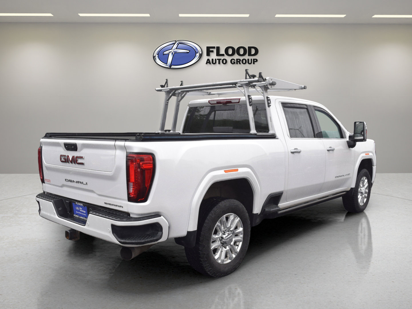 Used 2023 GMC Sierra 2500 Denali w/ Denali Ultimate Package AWD/4WD image 4