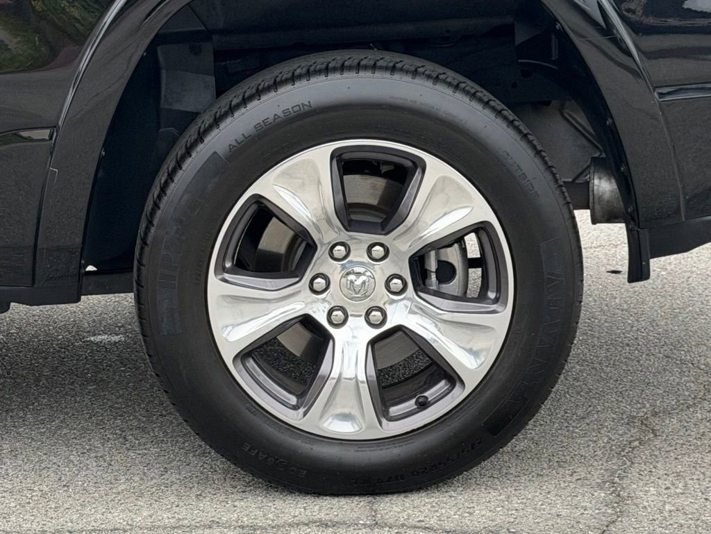 Used 2022 RAM 1500 Laramie AWD/4WD image 12