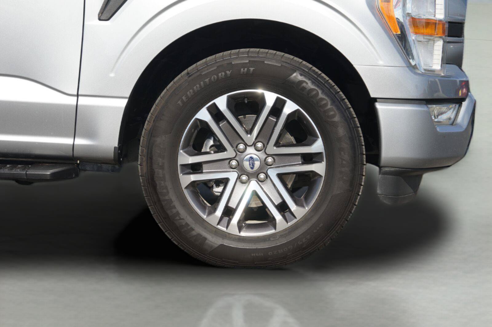 Certified 2022 Ford F150 XL w/ STX Appearance Package RWD image 4