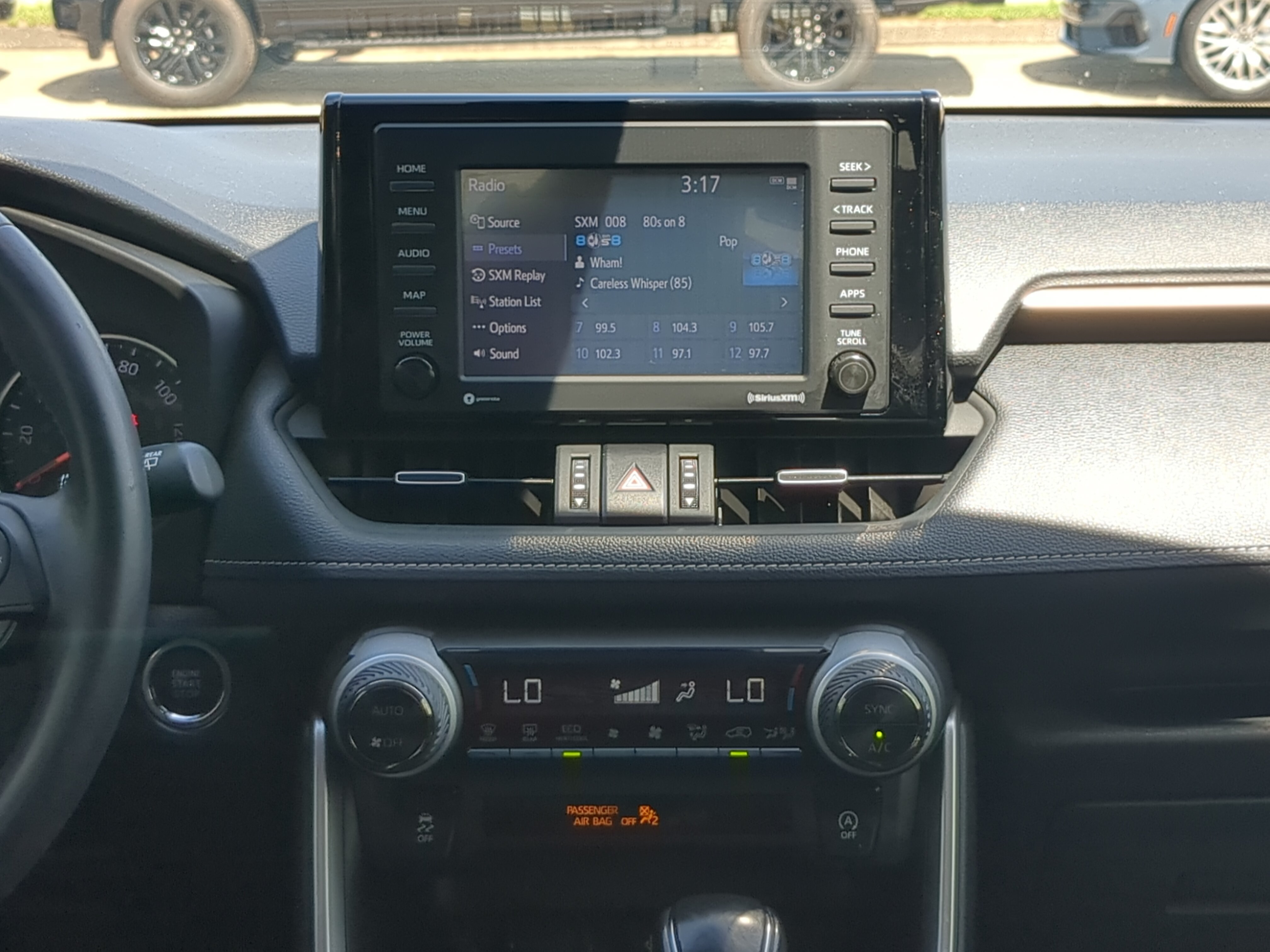 Used 2020 Toyota RAV4 XLE Premium FWD image 16