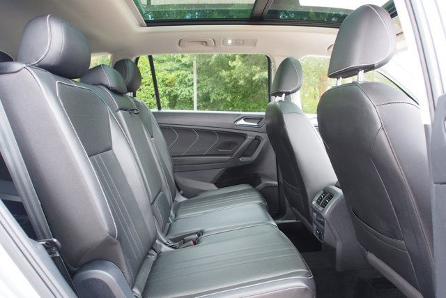Used 2022 Volkswagen Tiguan SE FWD image 14
