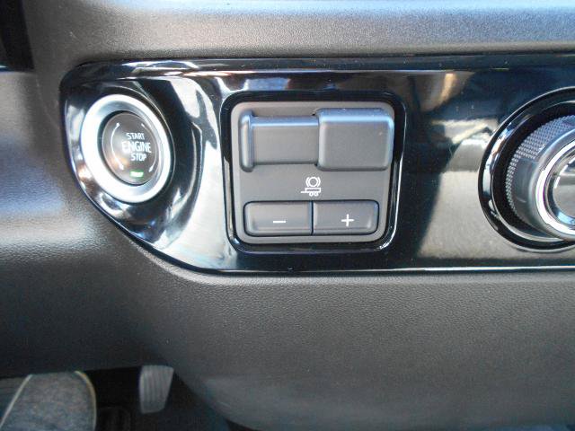 Used 2024 Chevrolet Silverado 2500 LT AWD/4WD image 17