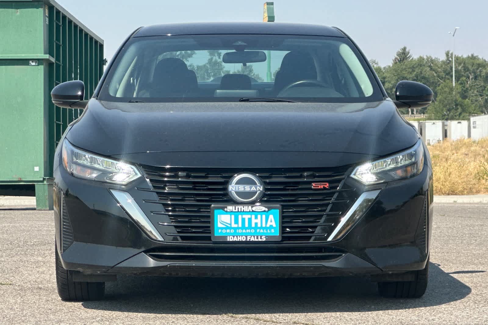 Used 2025 Nissan Sentra SR FWD image 10