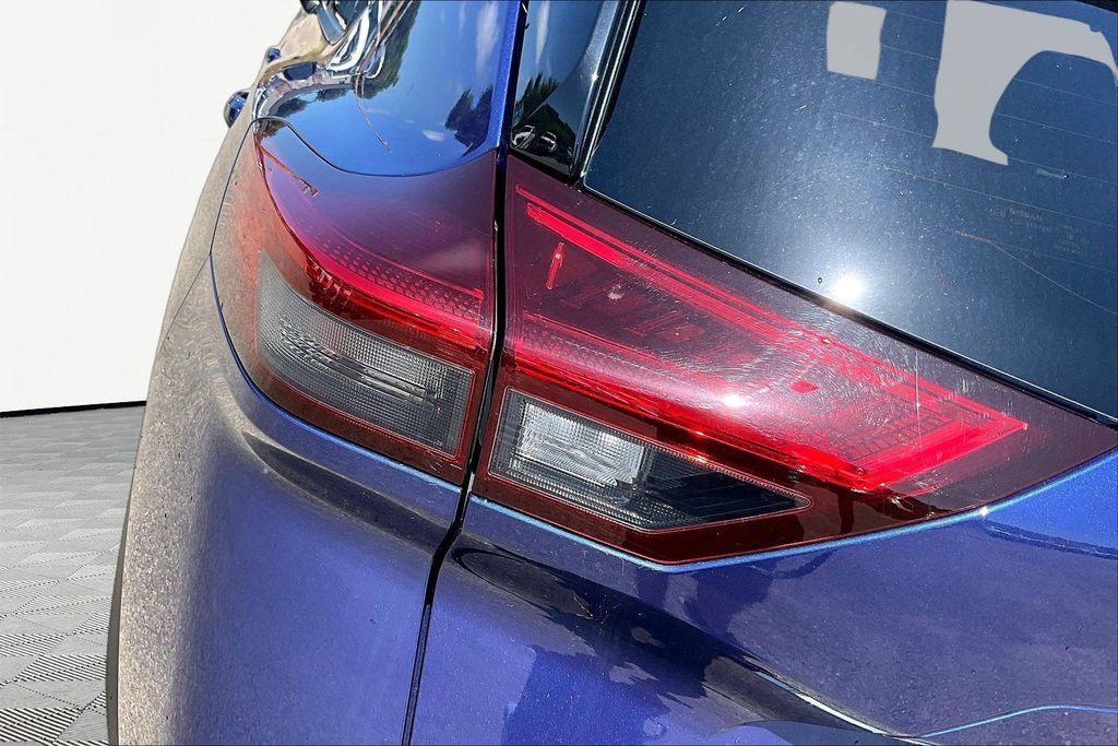 Used 2021 Nissan Rogue Platinum AWD/4WD image 31