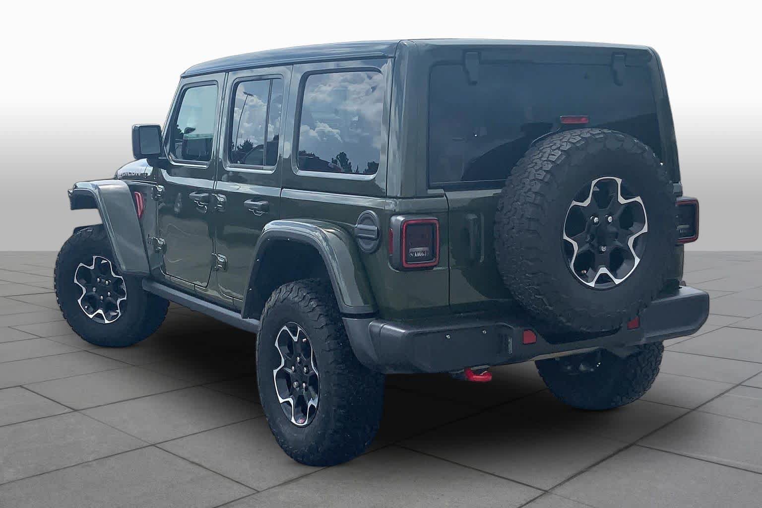 Used 2023 Jeep Wrangler Unlimited Rubicon AWD/4WD image 12