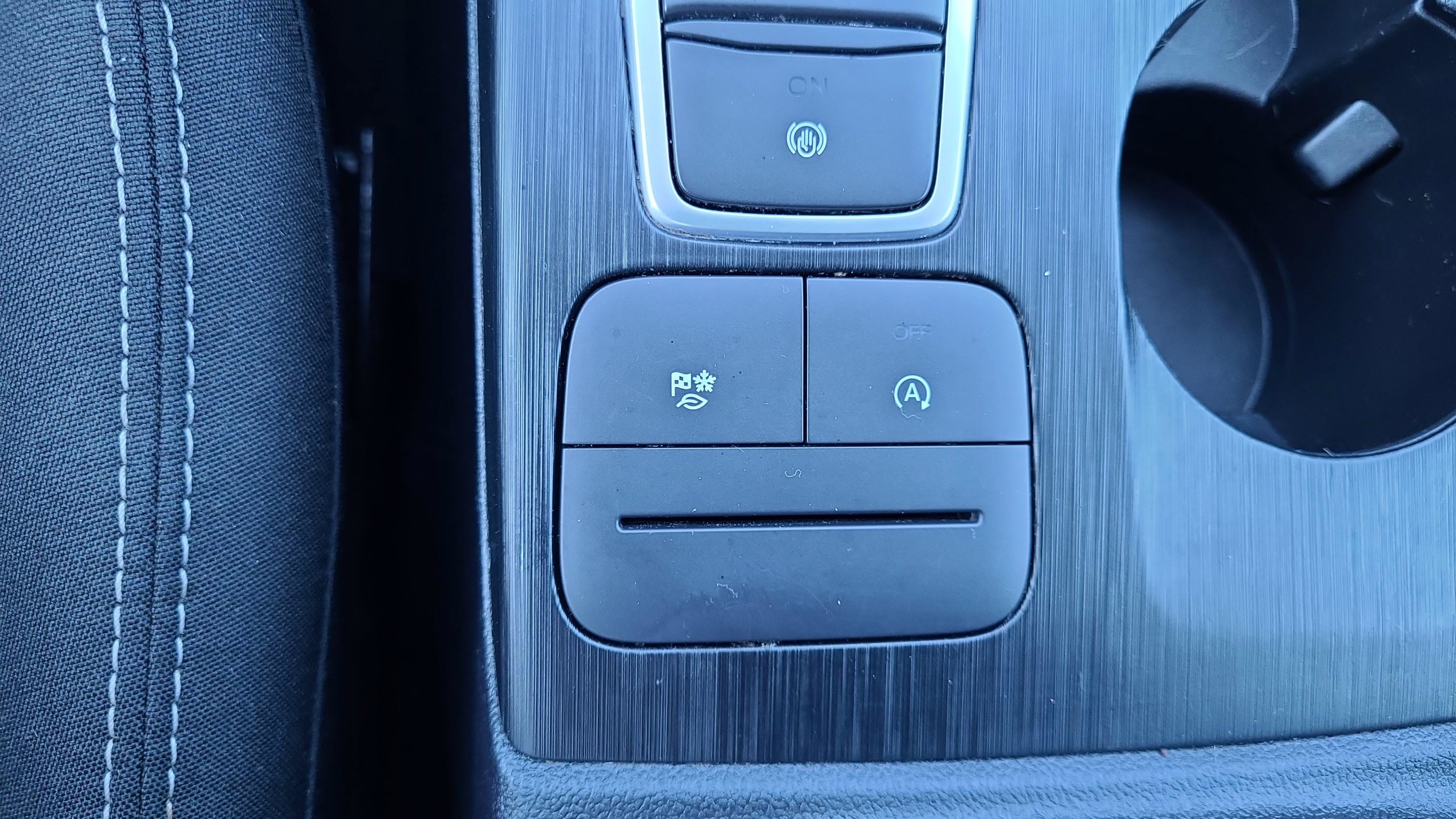 Certified 2023 Ford Escape Active AWD/4WD image 25