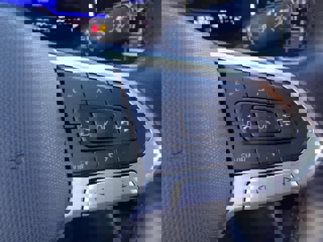 Used 2024 Volkswagen Jetta SE image 19