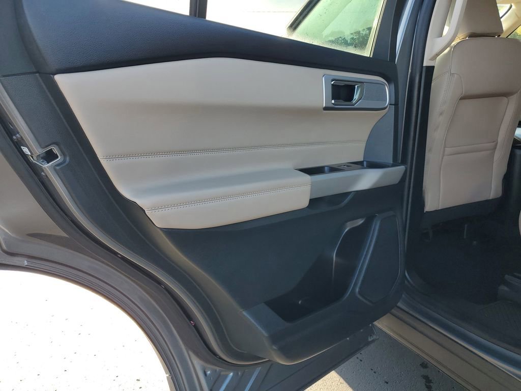 Certified 2024 Ford Explorer XLT w/ Equipment Group 202A image 23