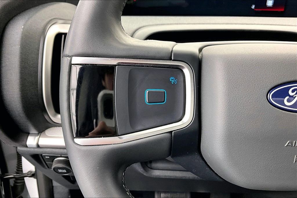 Certified 2025 Ford Expedition Max Active image 18