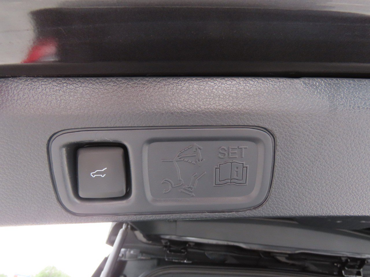 Certified 2023 Ford Expedition Platinum RWD image 13